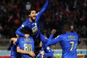 پست مدافع استقلال که توپ از بین پاهایش گل شد